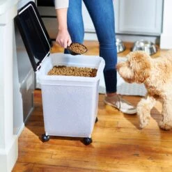 Frisco Airtight Dog & Cat Food Storage Container -Ultimate Pet Shop 245805 PT8. AC SS1800 V1608849464