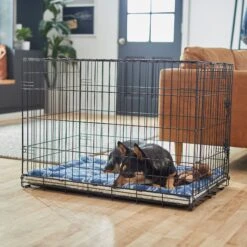 Frisco Plush Tri-fold Arrow Print Dog Crate Mat -Ultimate Pet Shop 255998 PT5. AC SS1800 V1616121684