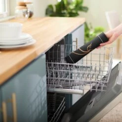 Frisco Silicone Fish Print Dog & Cat Food Mat, Black 11 Frisco Silicone Fish Print Dog & Cat Food Mat, Black -Ultimate Pet Shop 311953 PT5. AC SS1800 V1642543891